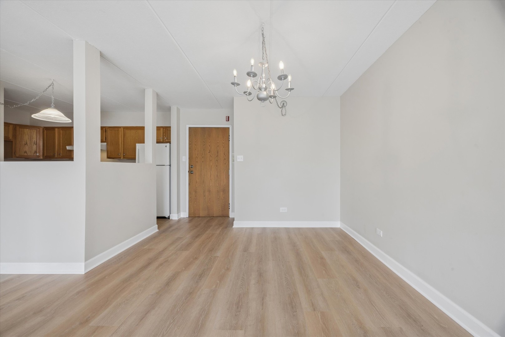 5125 Blodgett Avenue 507 Property Photo 6