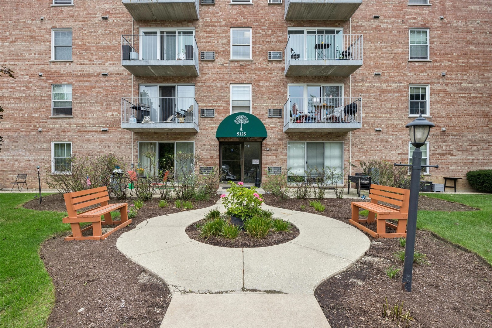 5125 Blodgett Avenue 507 Property Photo 11