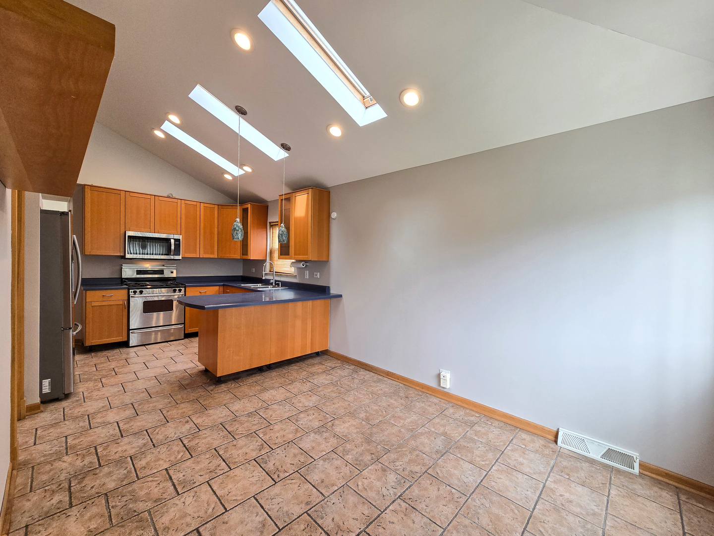 4531 S Keeler Avenue Property Photo 11
