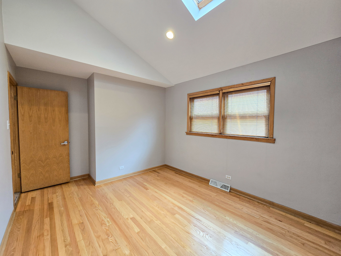 4531 S Keeler Avenue Property Photo 15
