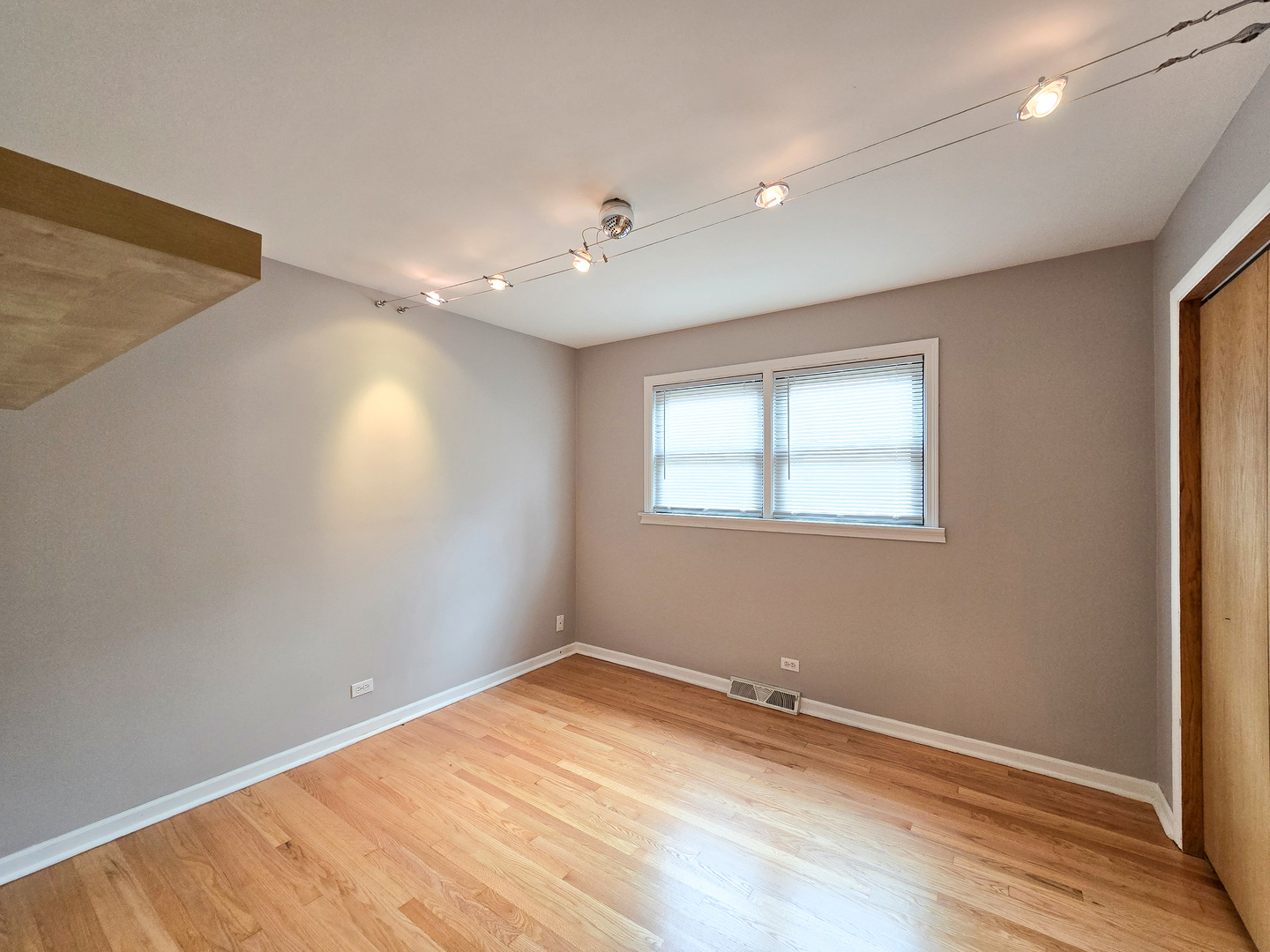 4531 S Keeler Avenue Property Photo 19