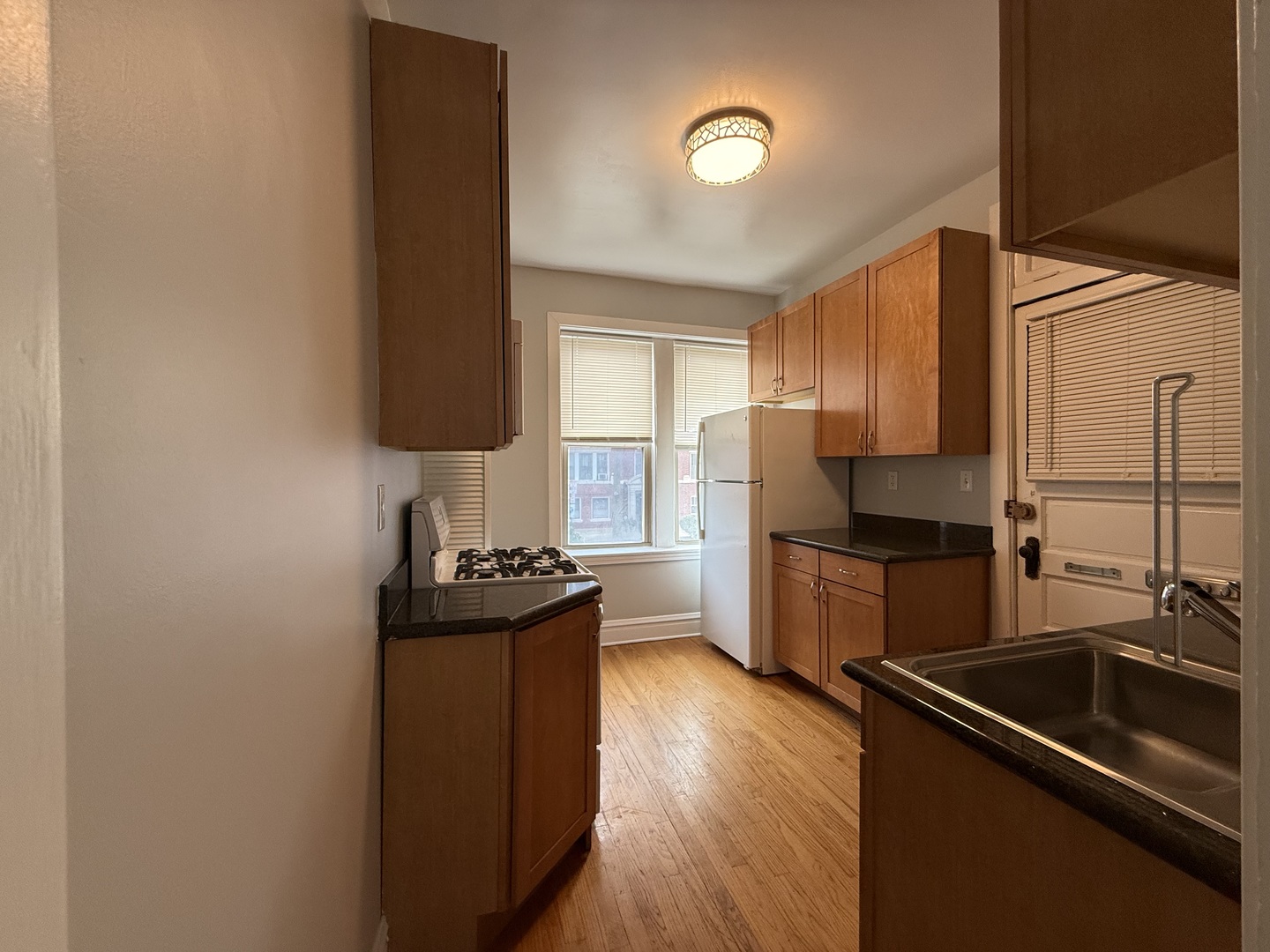 201 Washington Boulevard 1n Property Photo 5