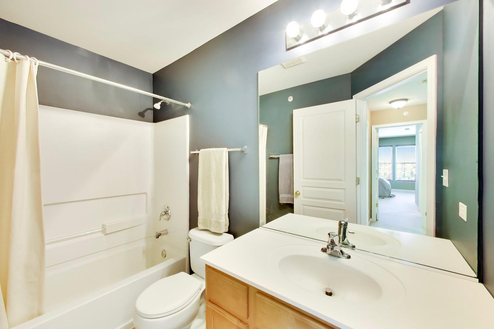 923 Kings Canyon Drive Property Photo 14