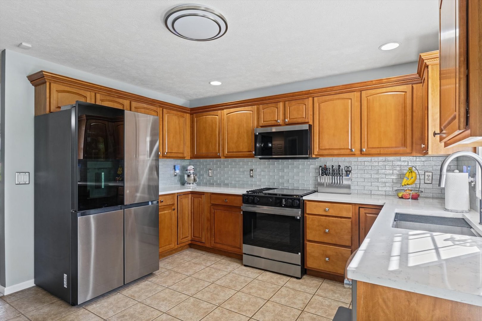 595 Beechwood Court Property Photo 8