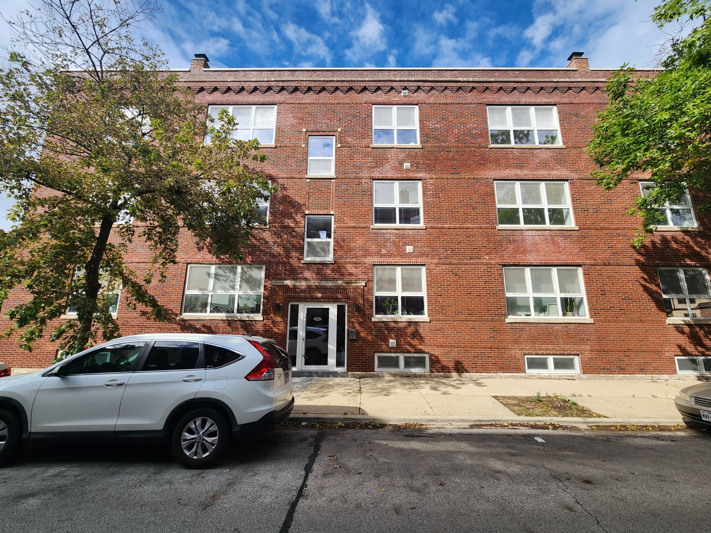 2202 W Race Avenue 2E Property Photo 1