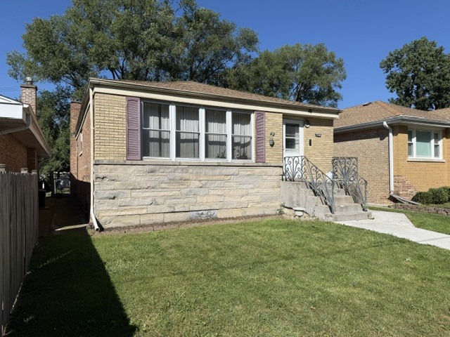 7238 N California Avenue Property Photo 1