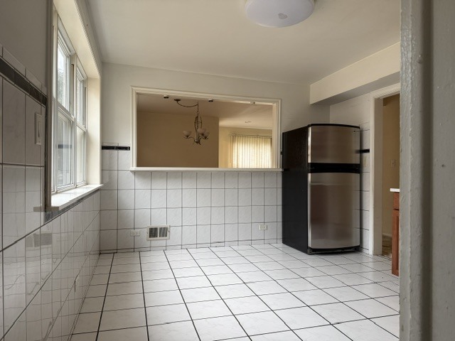 7238 N California Avenue Property Photo 3