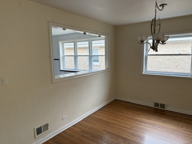 7238 N California Avenue Property Photo 5