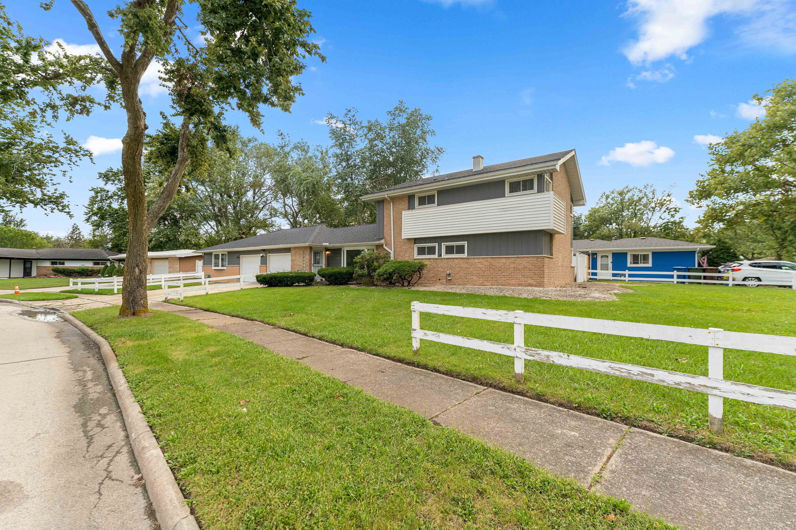 369 Waverly Street Property Photo 2
