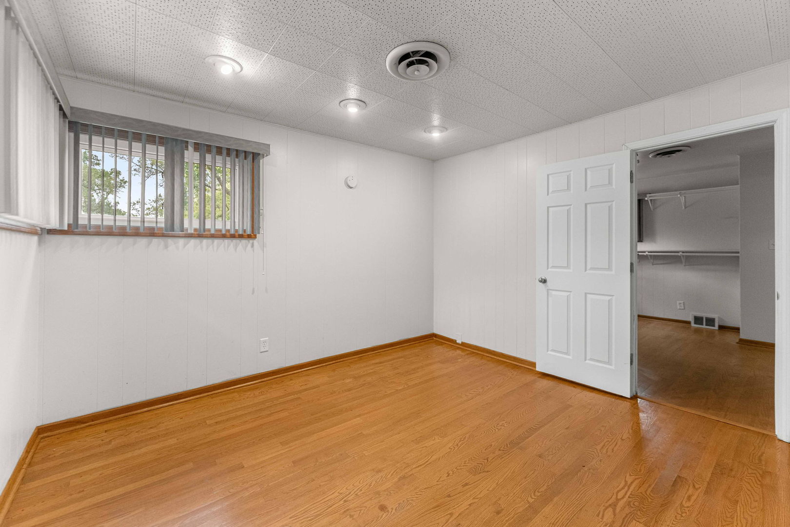 369 Waverly Street Property Photo 13