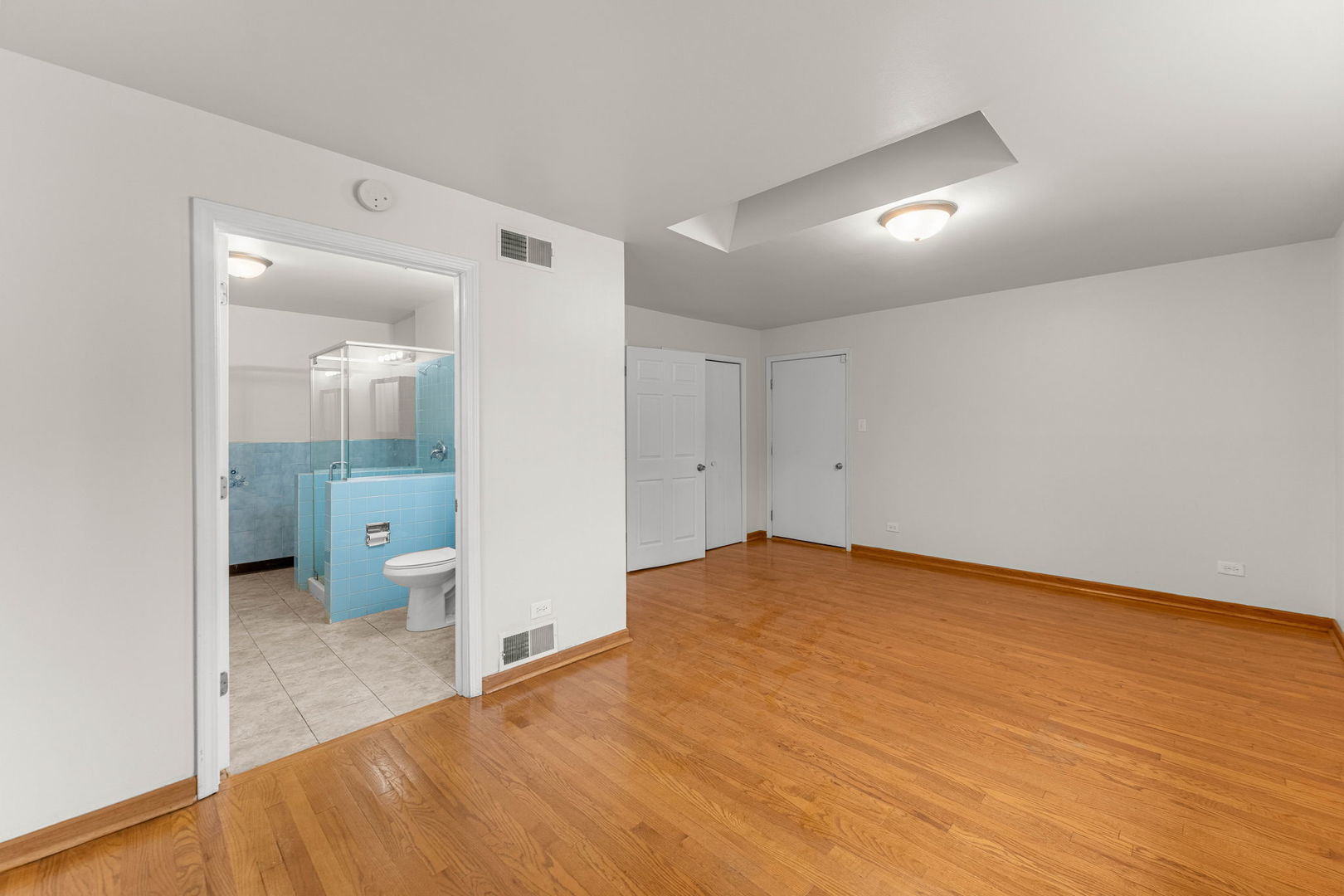 369 Waverly Street Property Photo 18