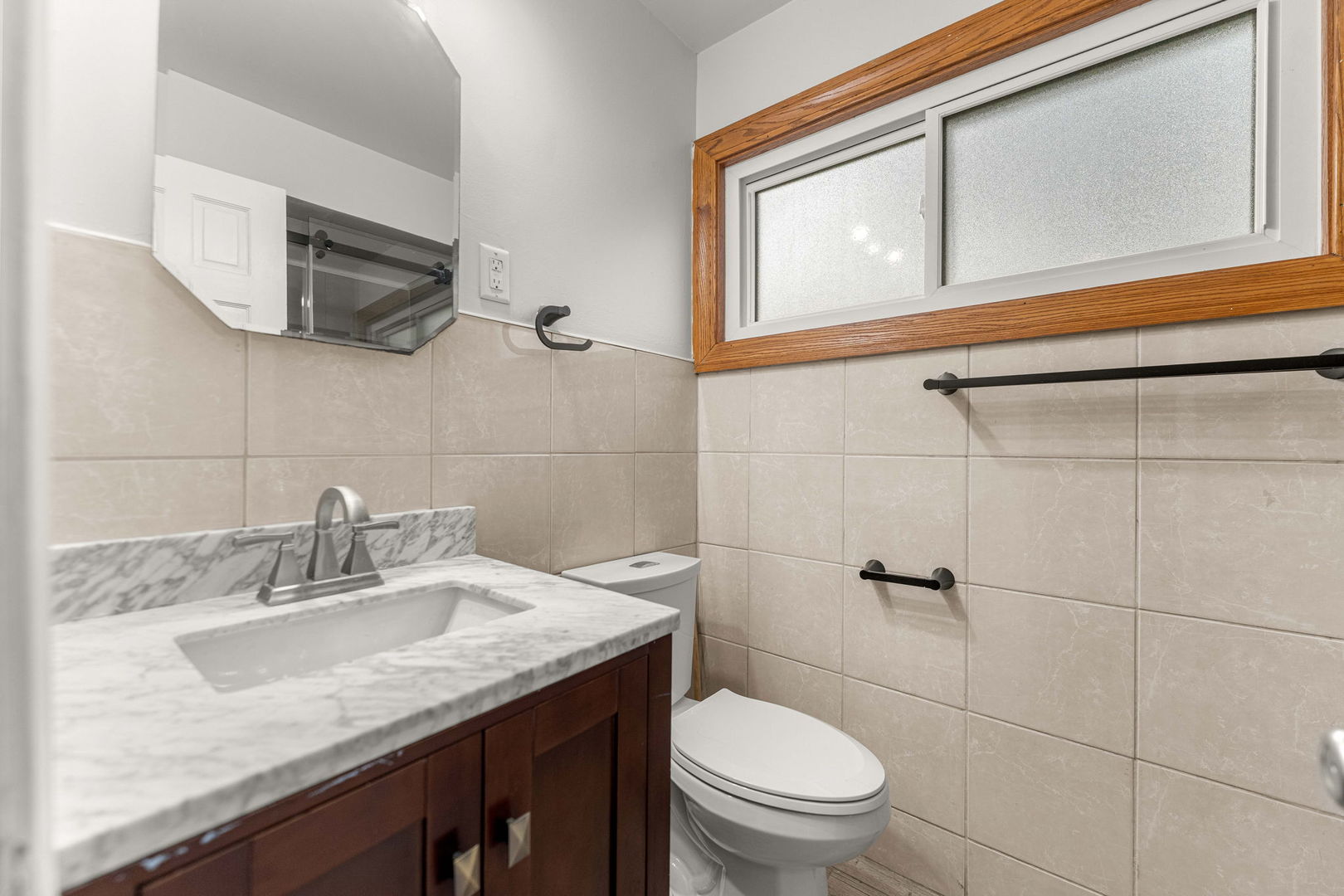 369 Waverly Street Property Photo 21