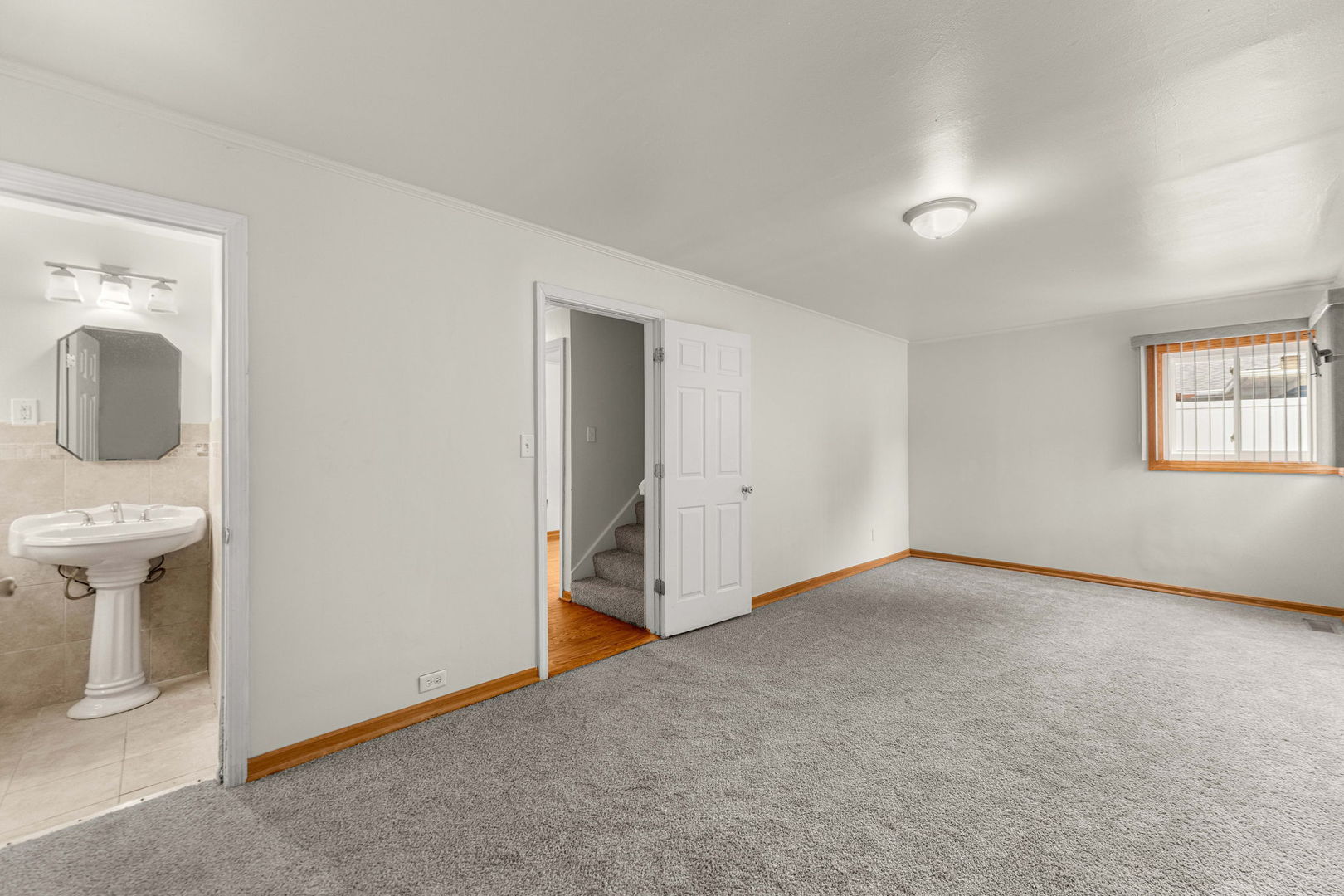 369 Waverly Street Property Photo 22