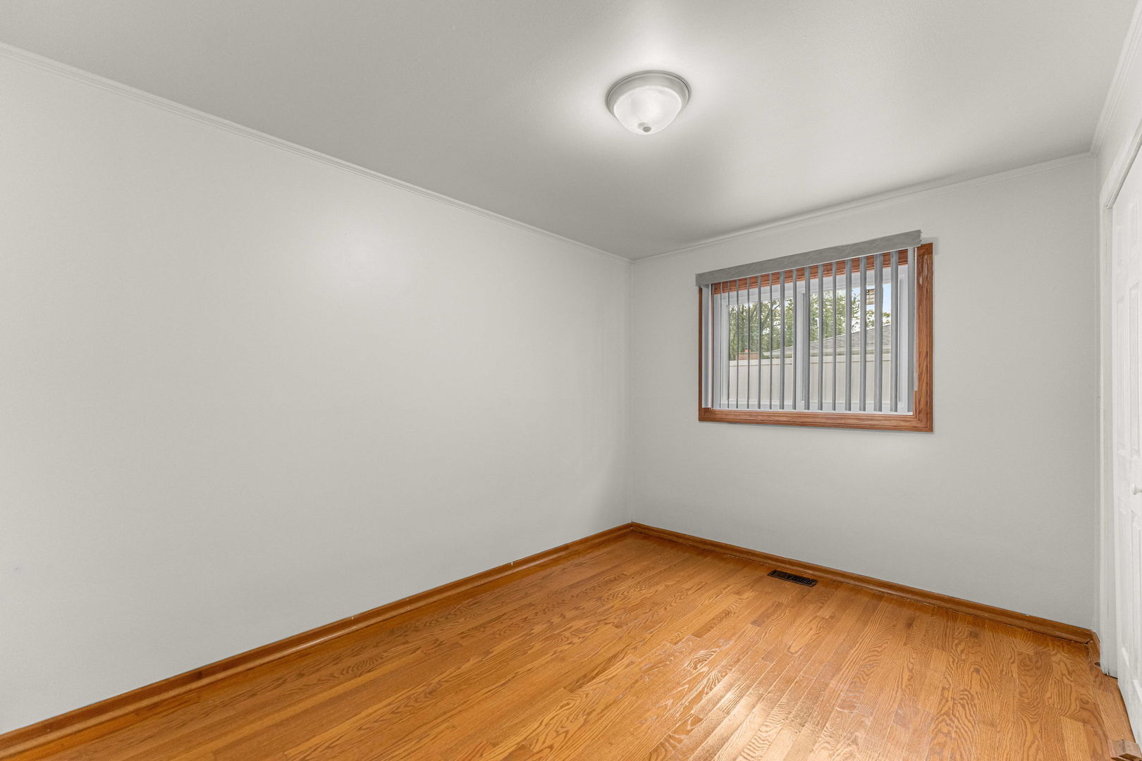 369 Waverly Street Property Photo 25