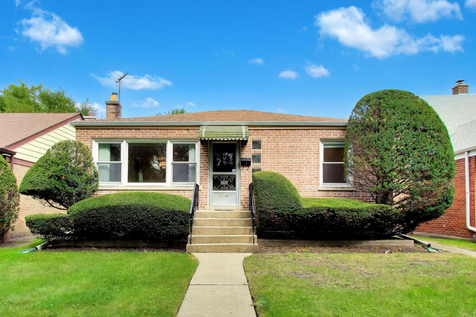 5228 Davis Street Property Photo 1