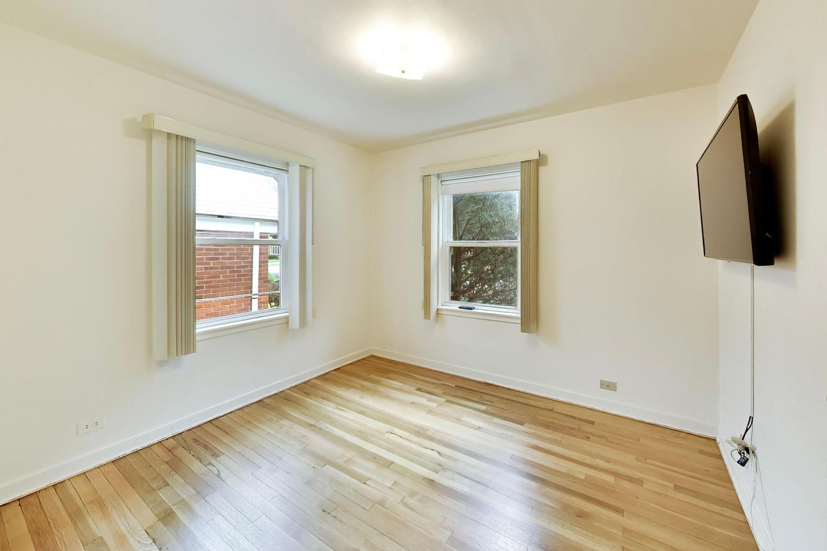 5228 Davis Street Property Photo 18
