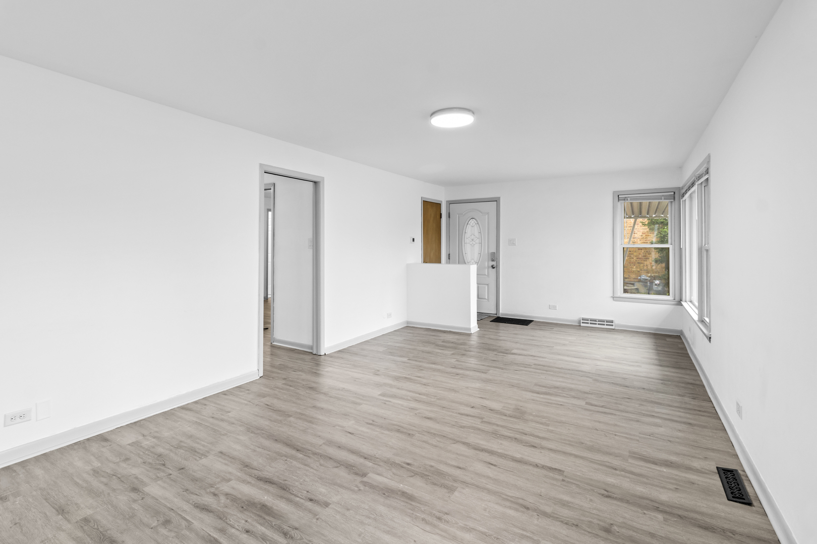7915 Massasoit Avenue Property Photo 4