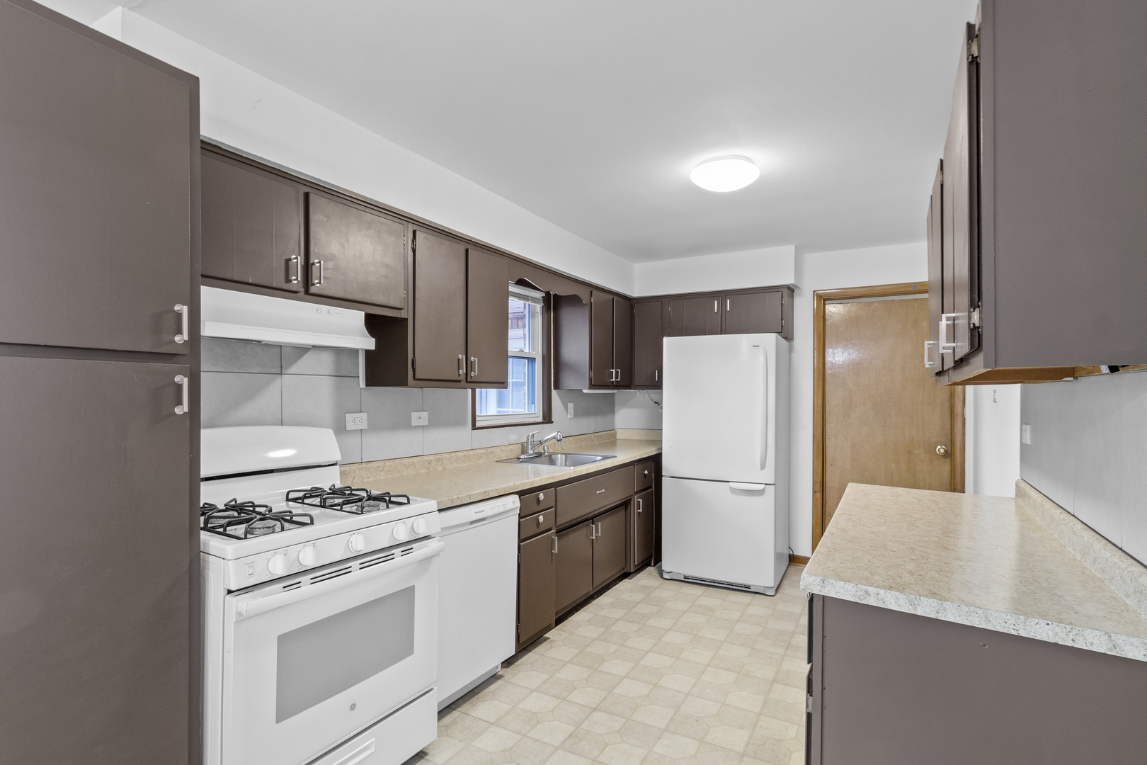 7915 Massasoit Avenue Property Photo 14