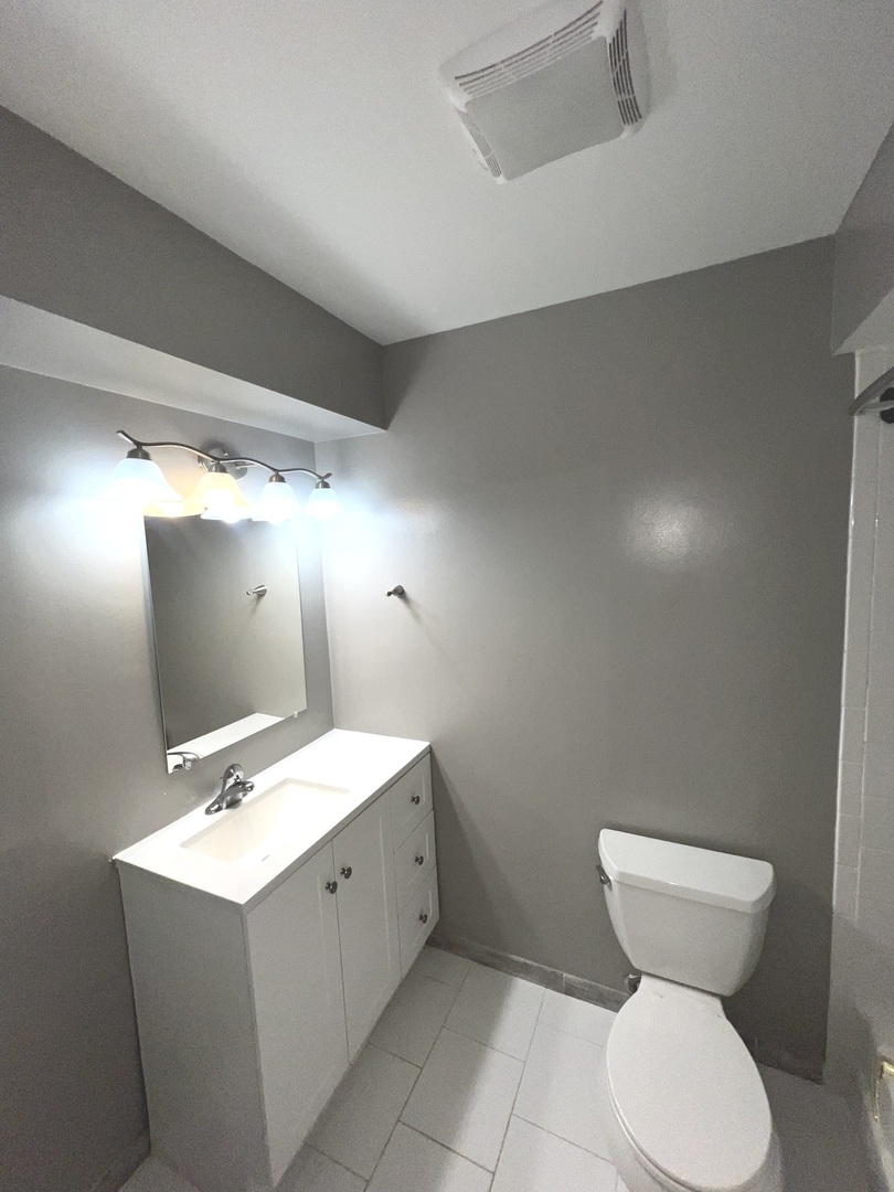 476 Raintree Court 2c Property Photo 11