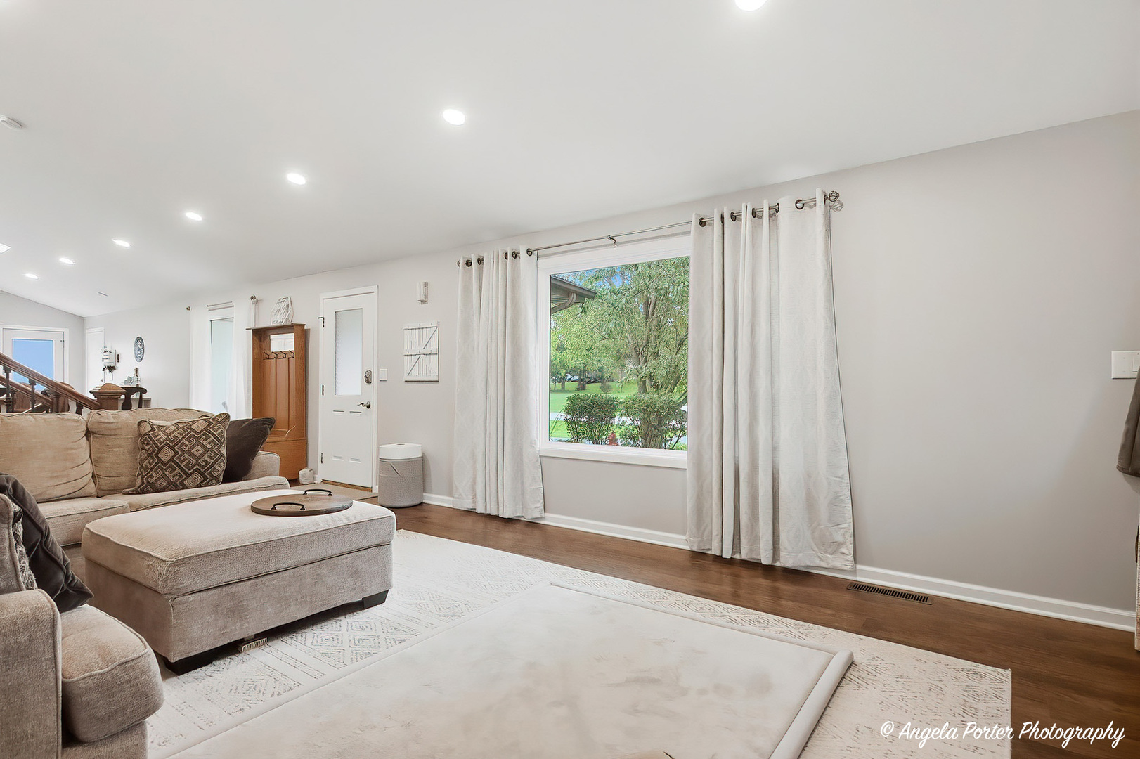 8707 Deer Trail Road Property Photo 6