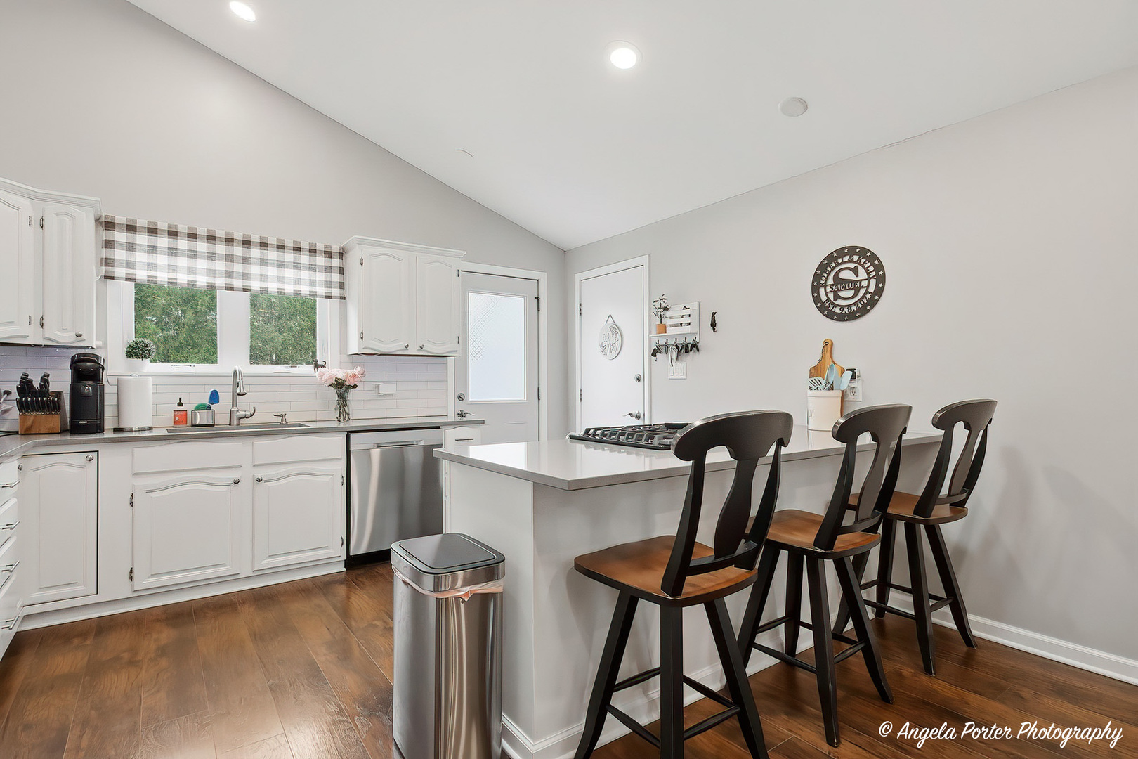 8707 Deer Trail Road Property Photo 10