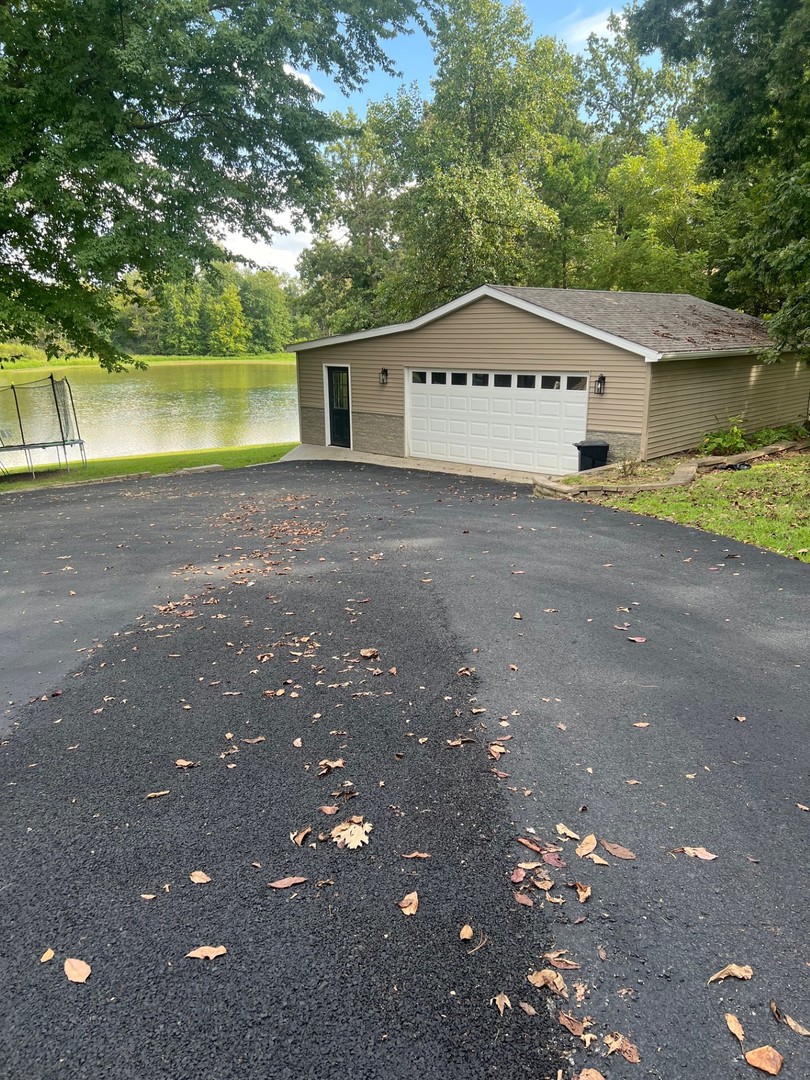 145 Country Club Lane Property Photo 5