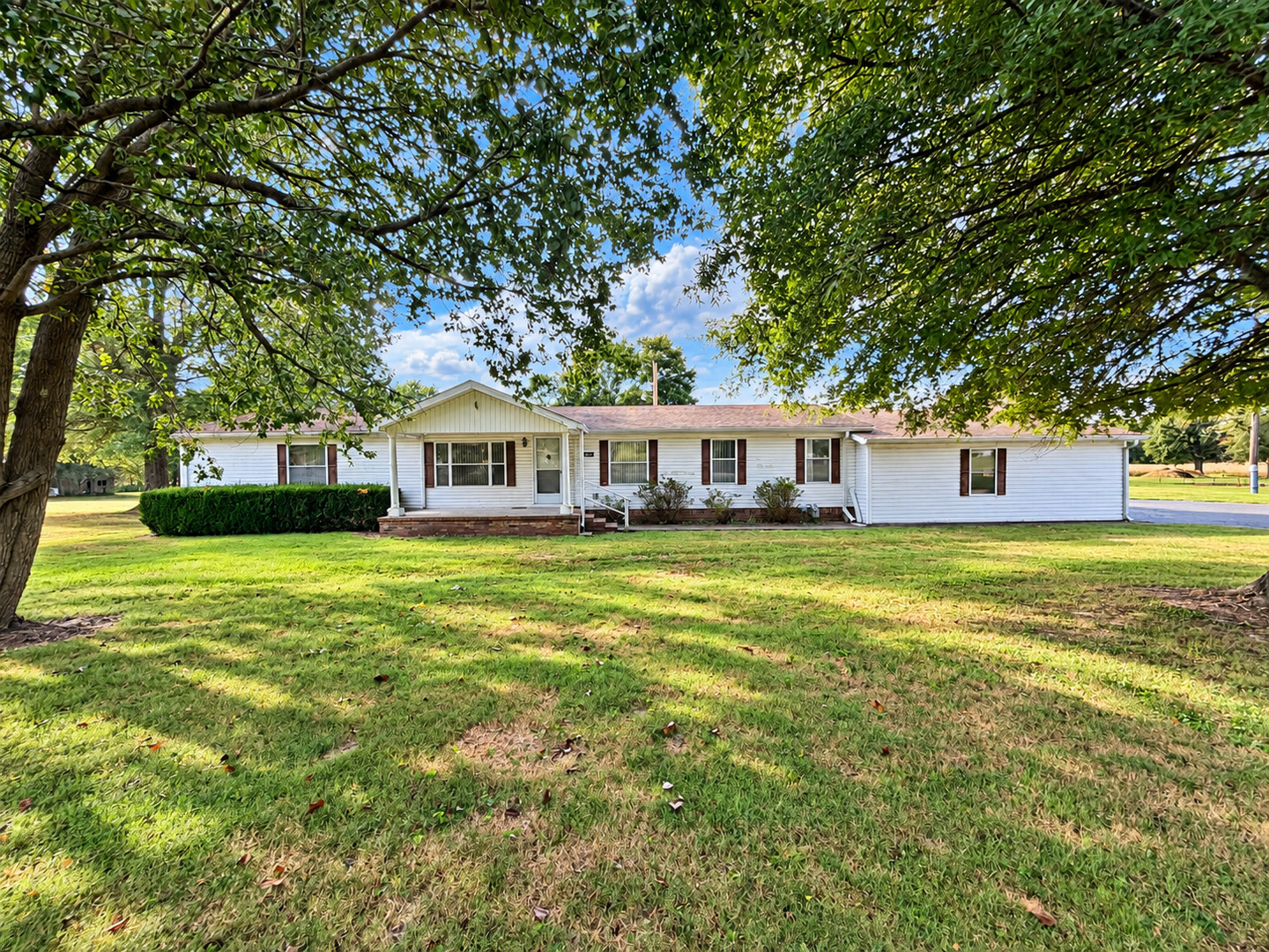 2841 North Avenue Property Photo 1