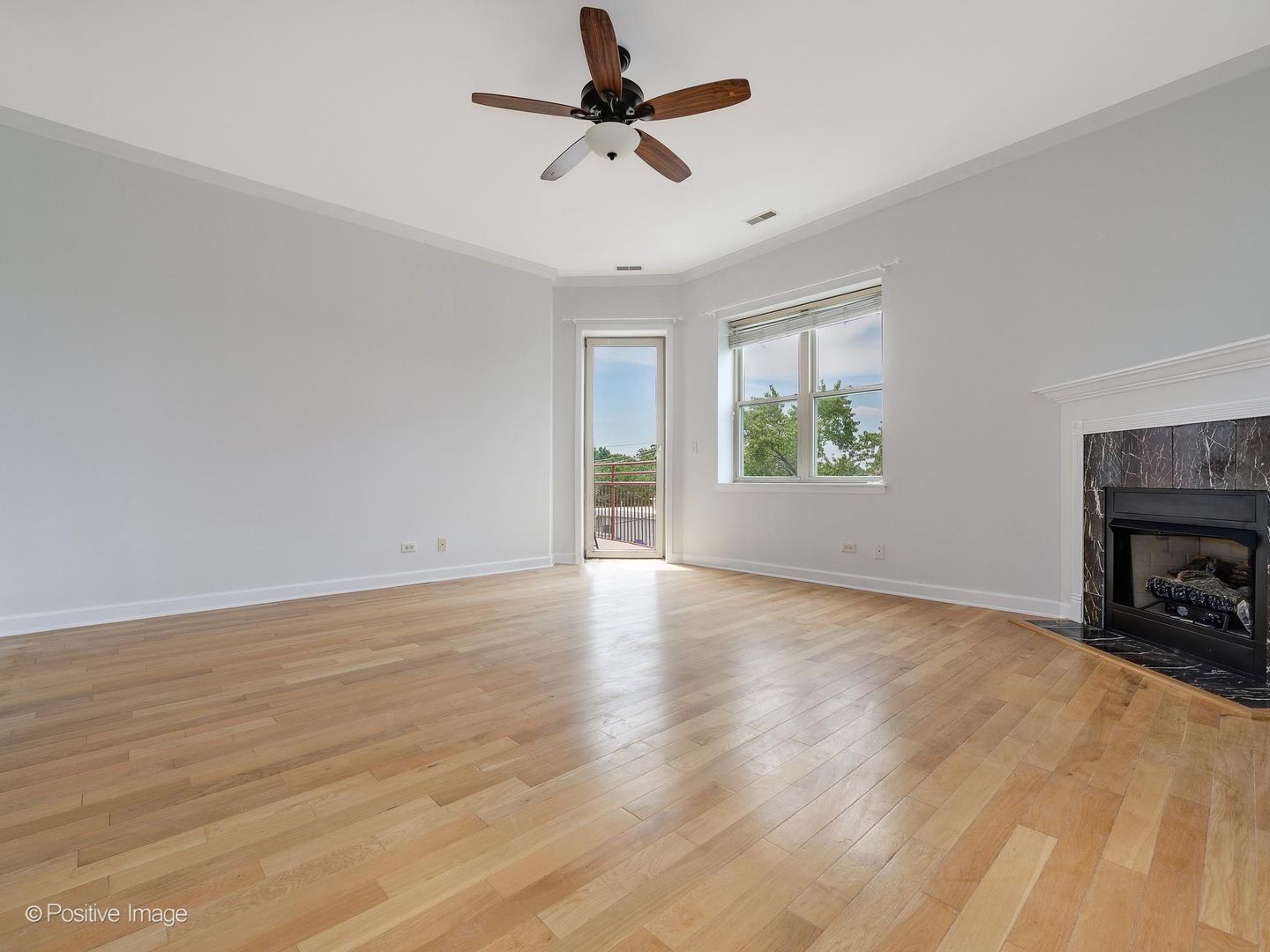 6015 N Mozart Street 304 Property Photo 6