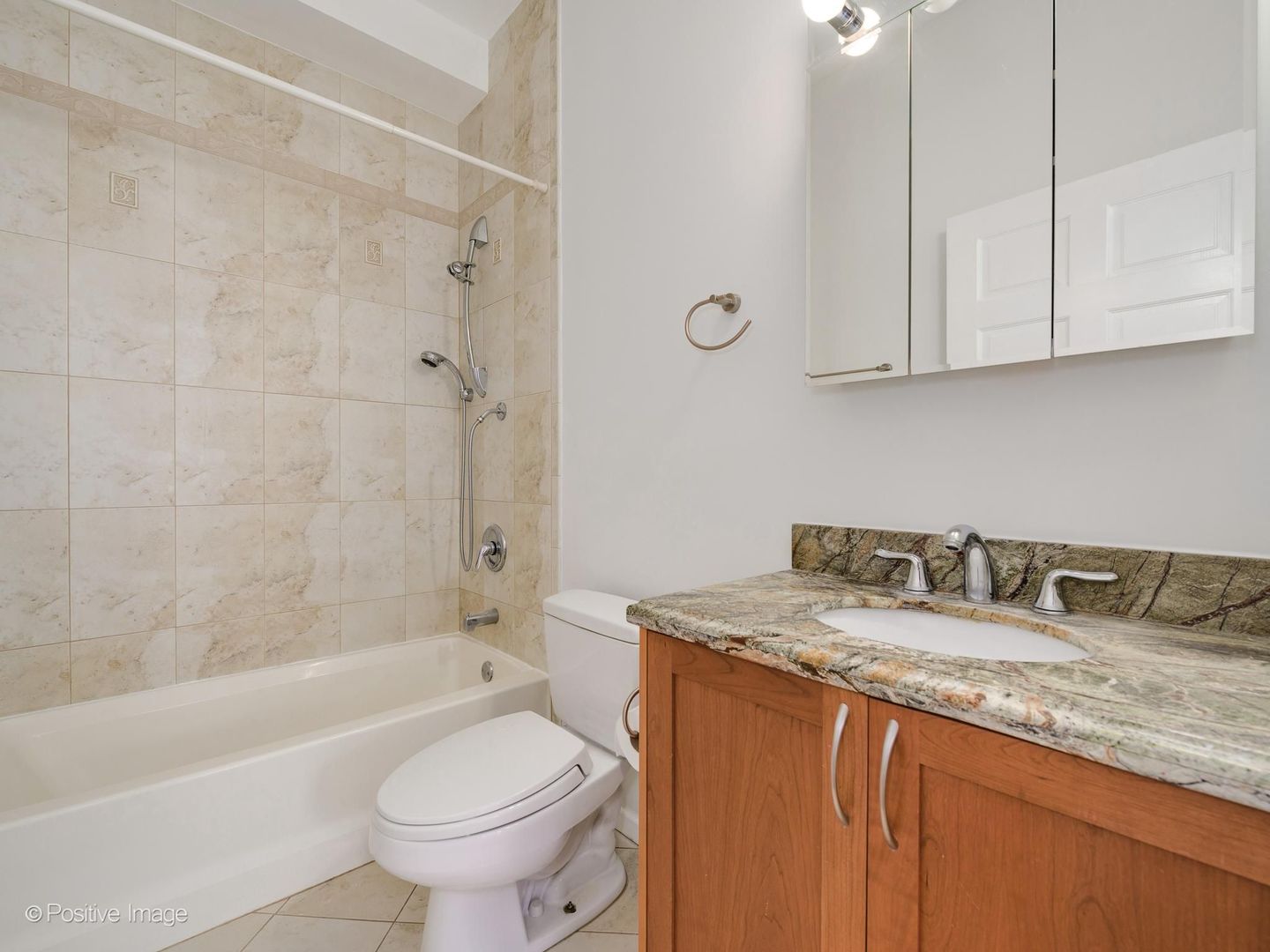 6015 N Mozart Street 304 Property Photo 13