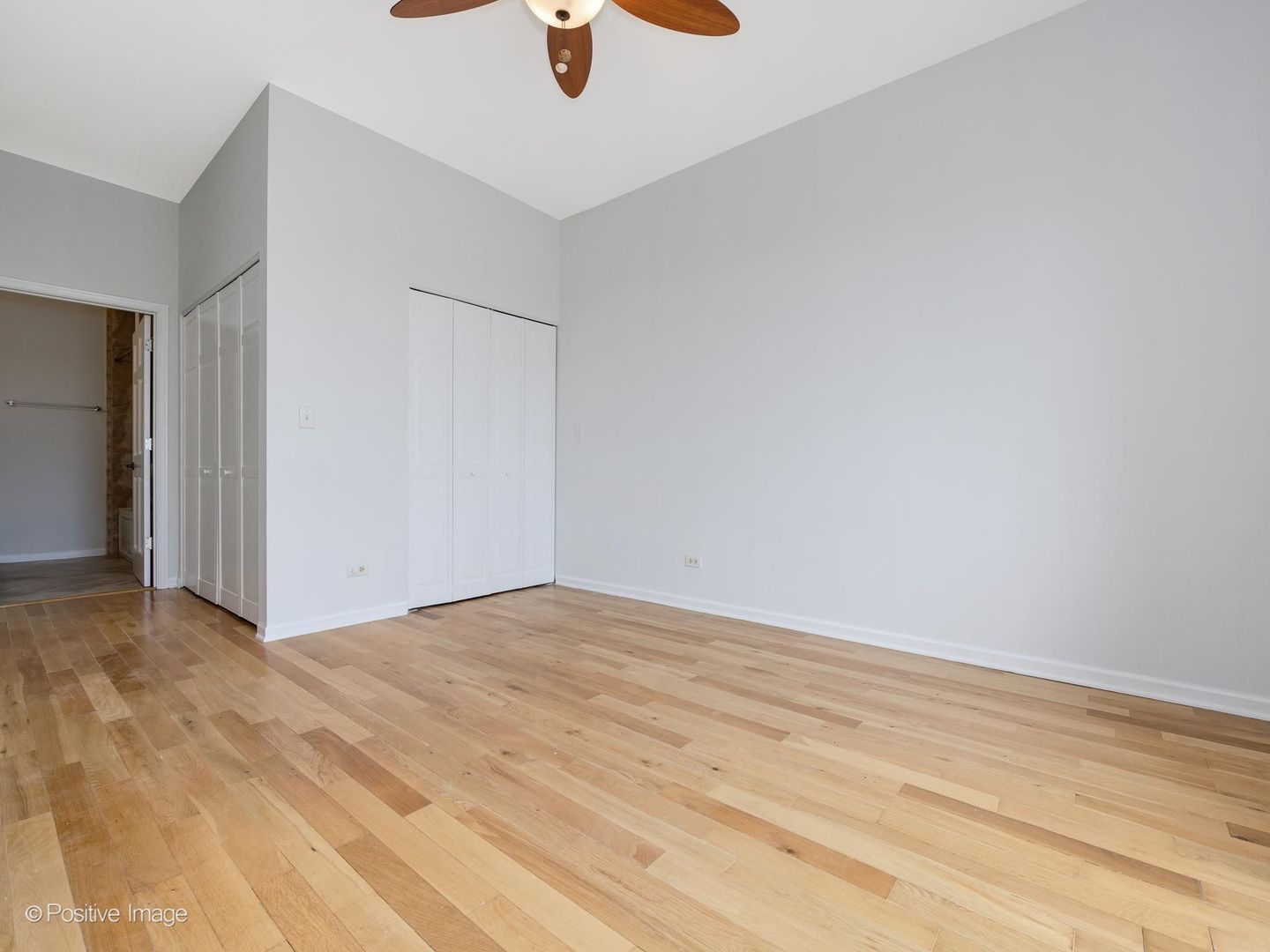 6015 N Mozart Street 304 Property Photo 15