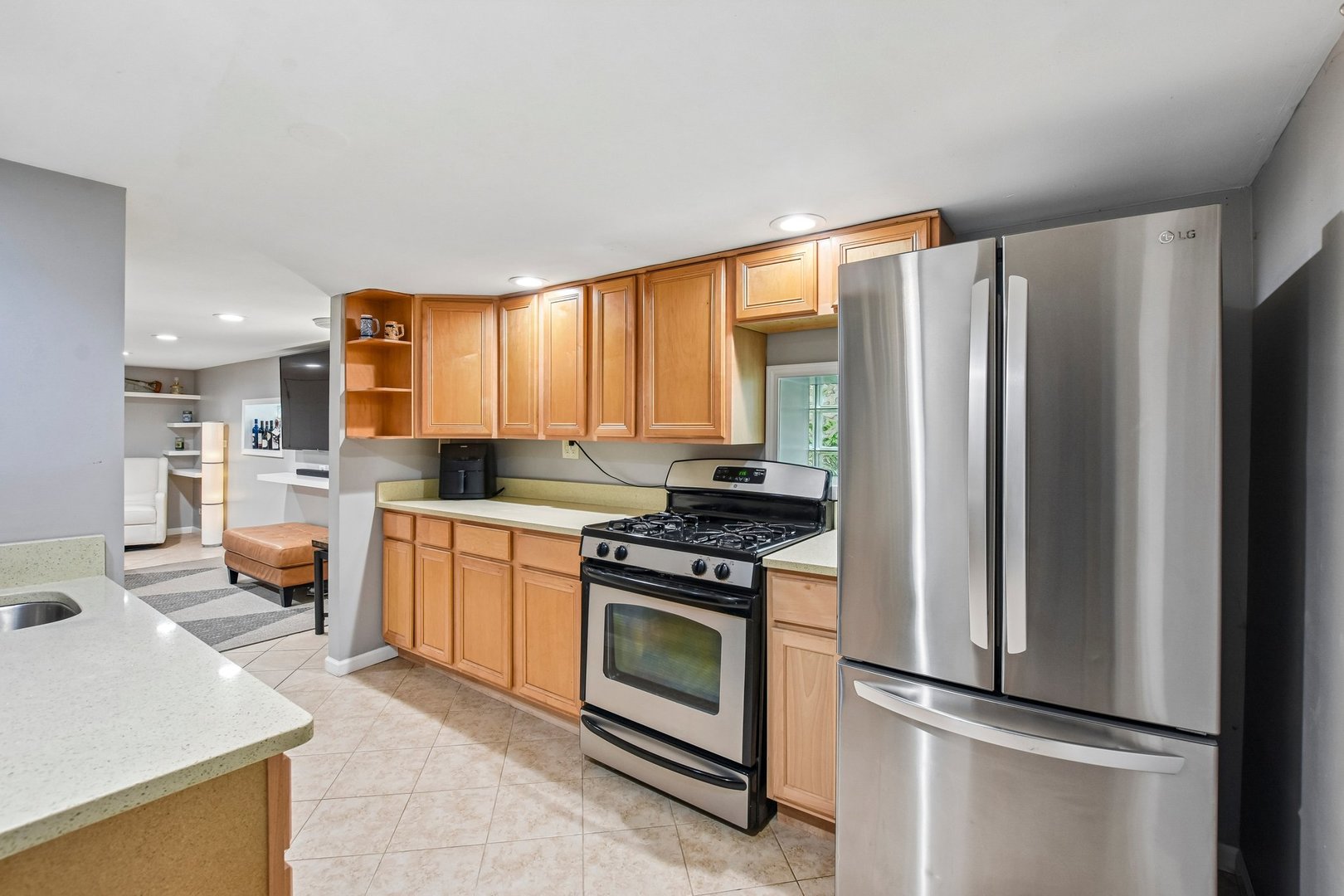5705 W Newport Avenue Property Photo 25