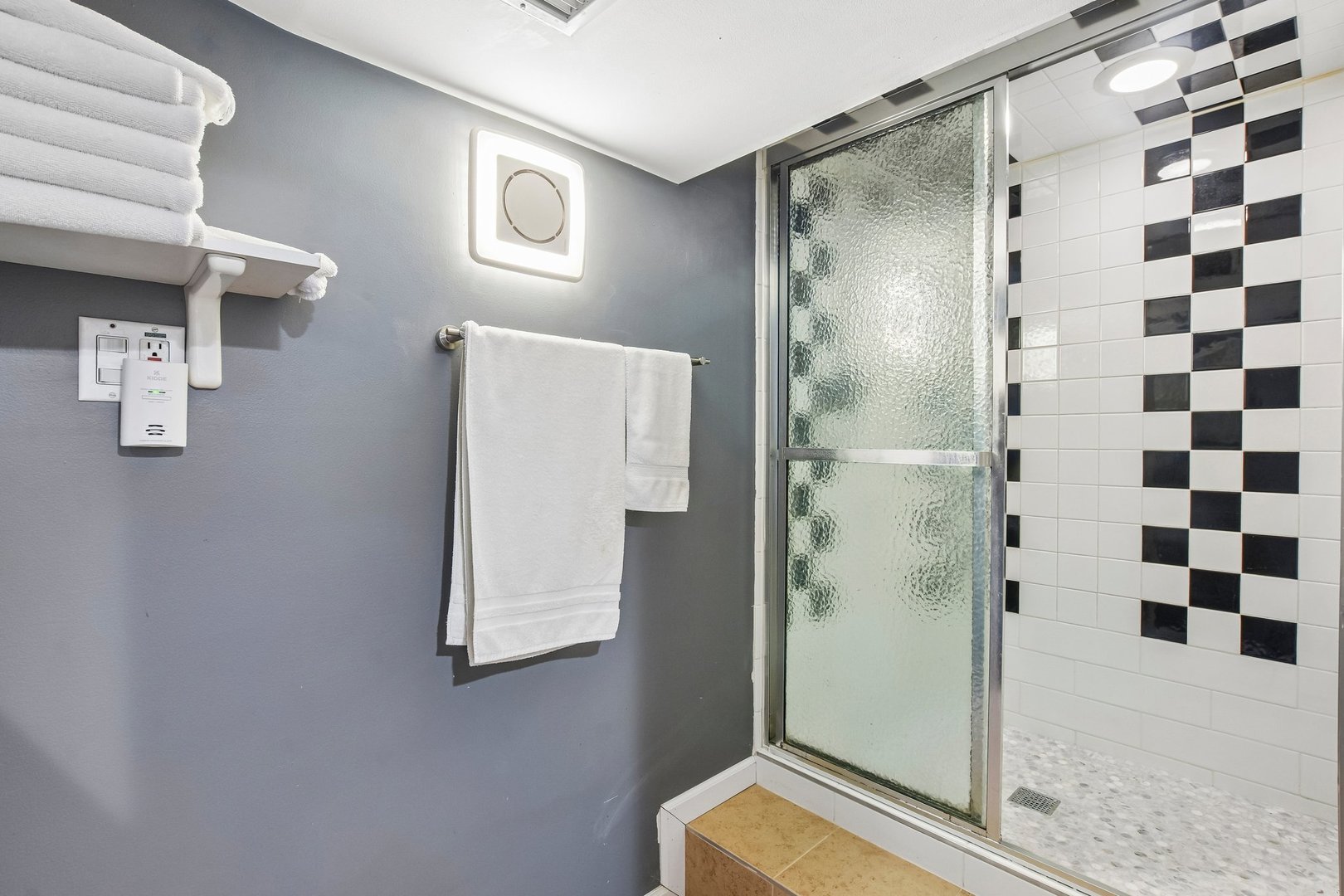 5705 W Newport Avenue Property Photo 31