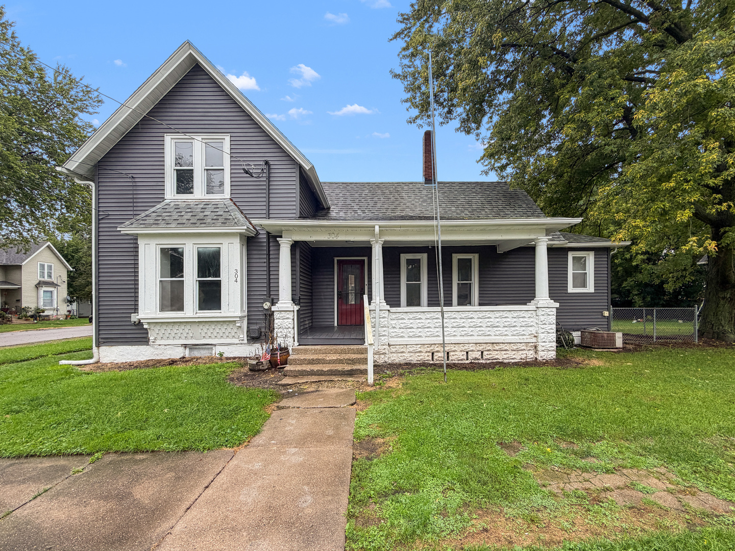 304 W Jackson Street Property Photo 1