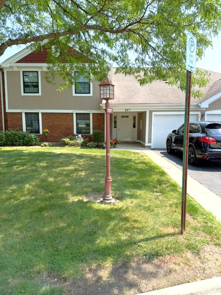 327 WILDBERRY Court D2 Property Photo 1