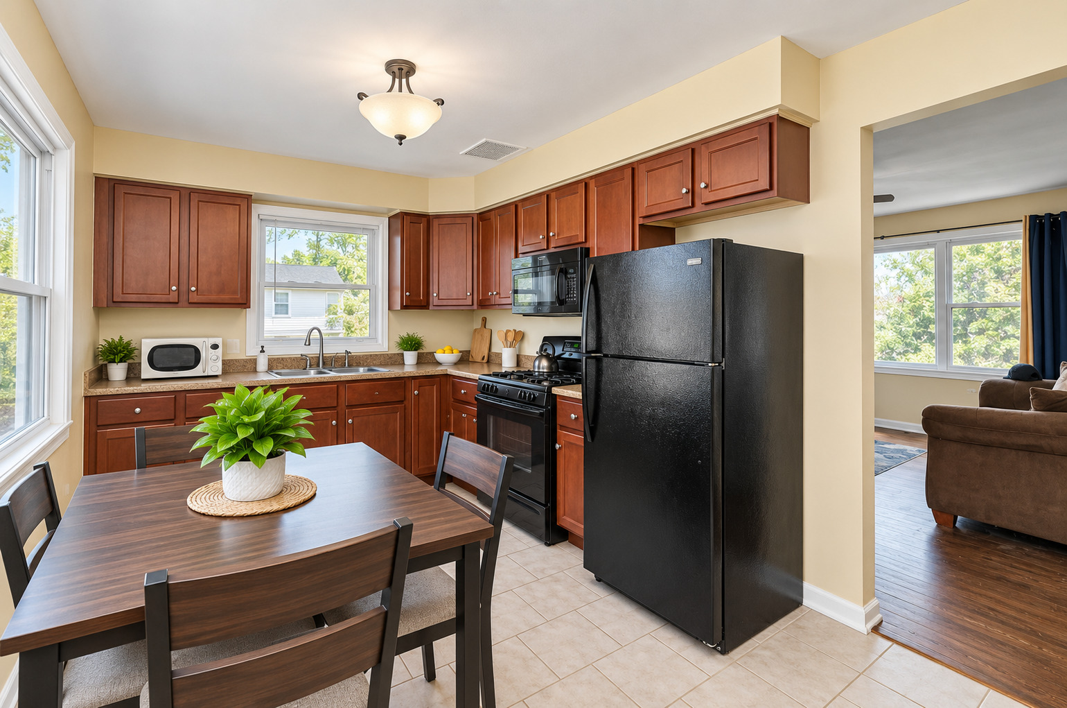 16100 Circle Drive Property Photo 6