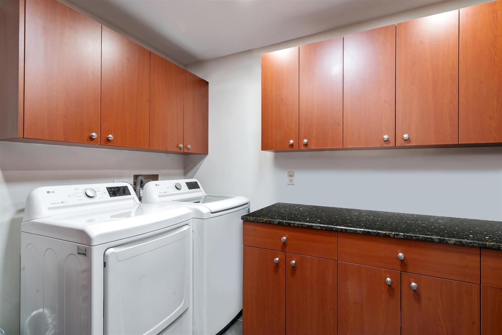 680 N Lake Shore Drive 1103 Property Photo 13