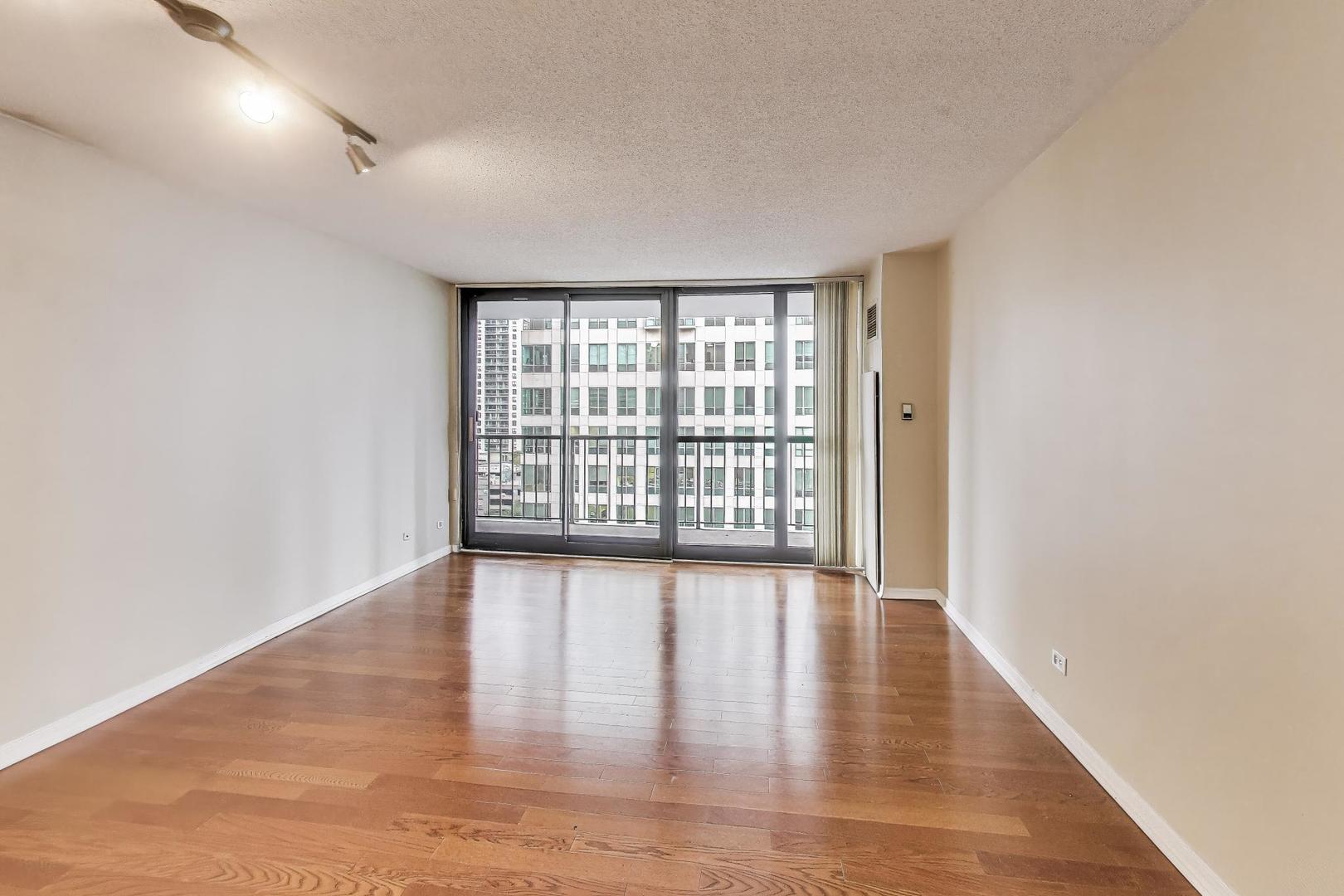 10 E Ontario Street 1110 Property Photo 2
