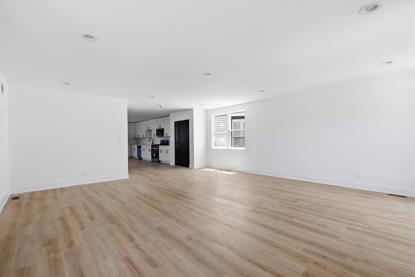 7213 S Morgan Avenue Property Photo 2