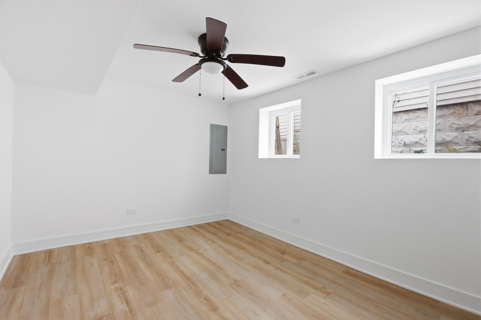 7213 S Morgan Avenue Property Photo 13