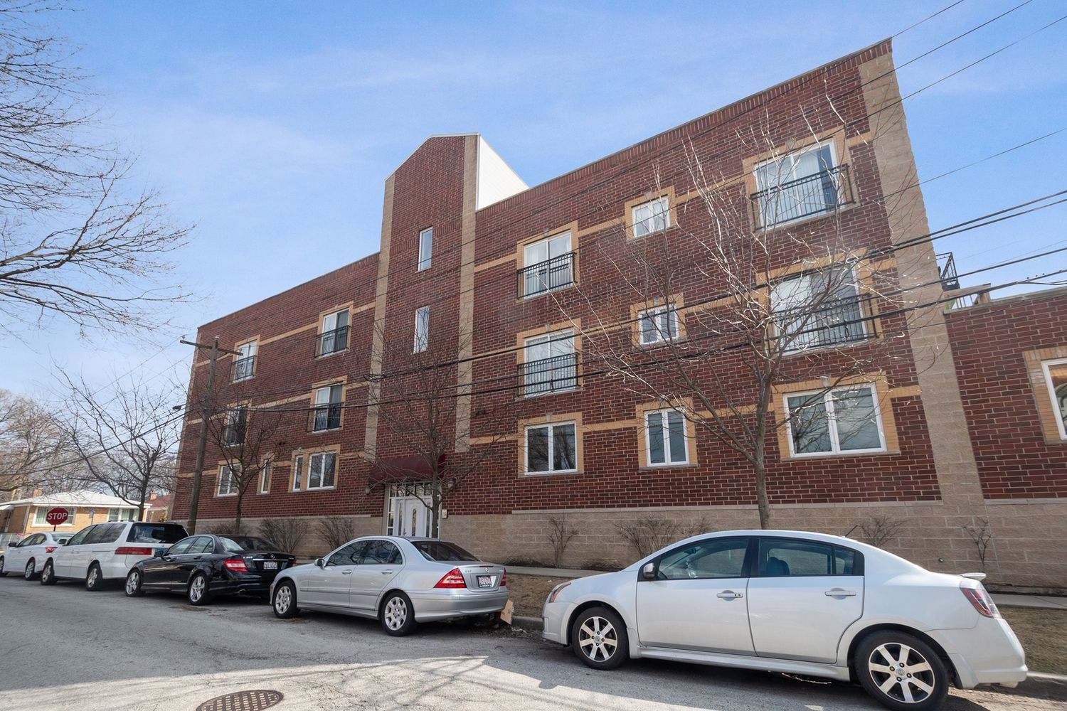 2801 W Ardmore Avenue 1C Property Photo 1