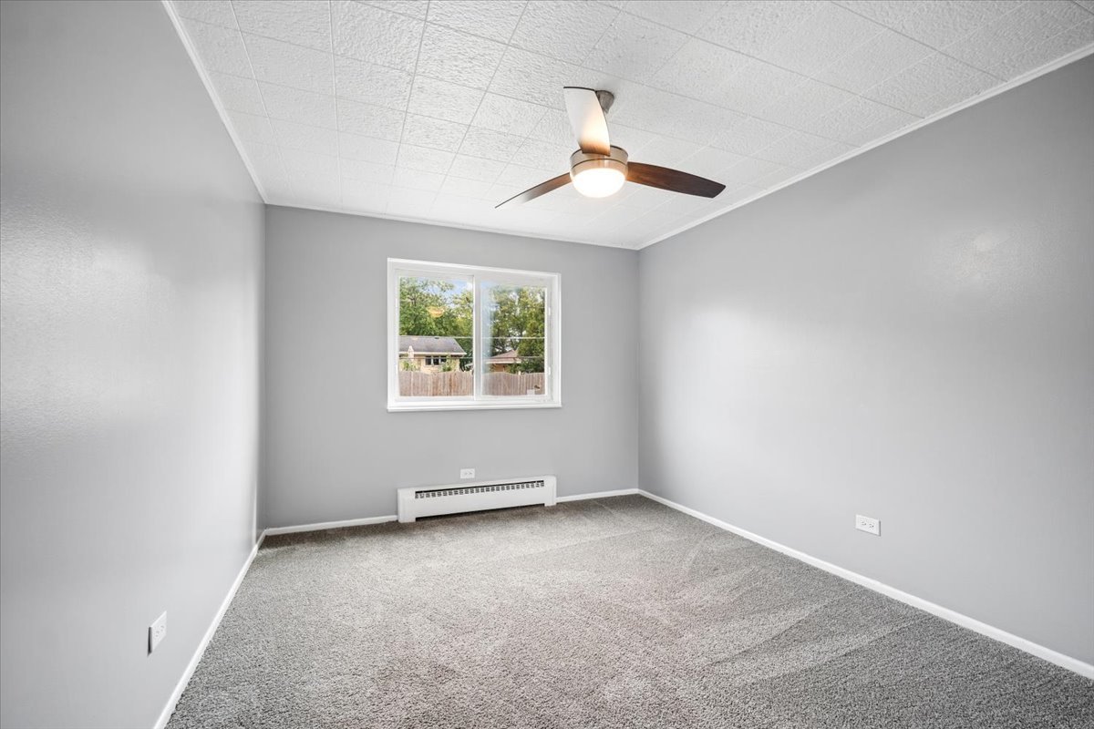 681 Elmhurst Road C Property Photo 7