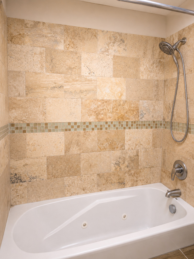 3206 W Berwyn Avenue G Property Photo 9
