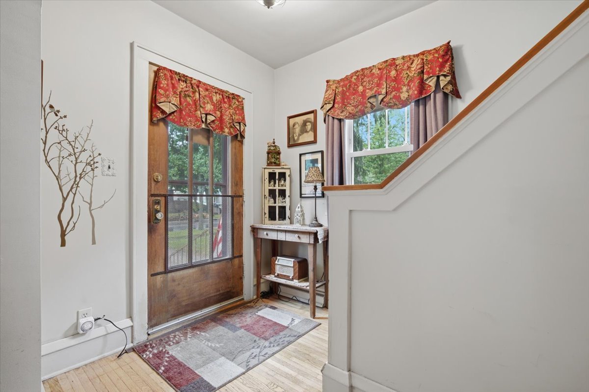 2014 E Jackson Street Property Photo 7