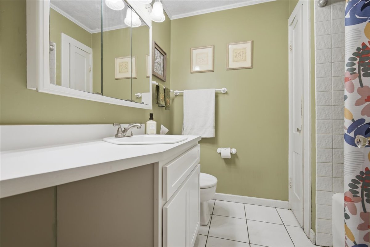 2014 E Jackson Street Property Photo 8