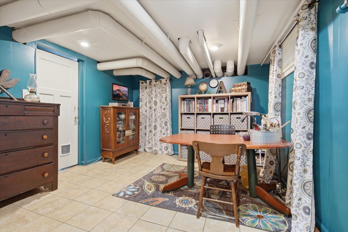2014 E Jackson Street Property Photo 18