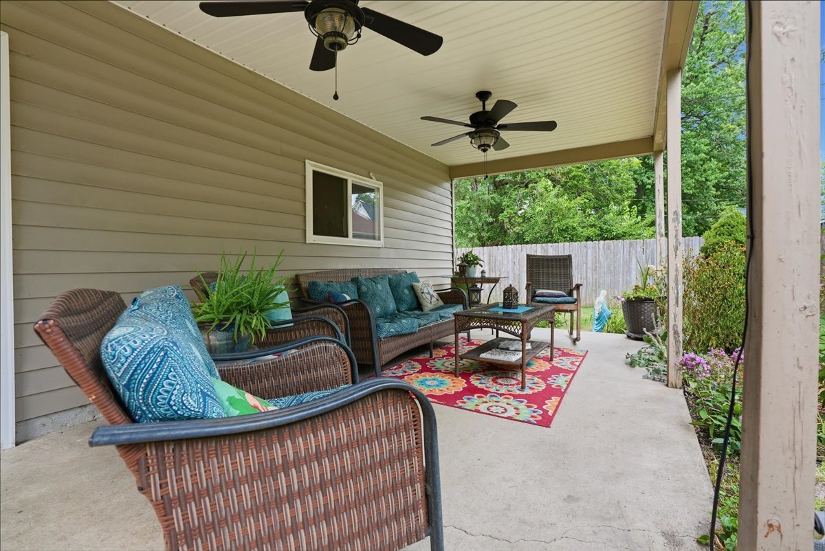 2014 E Jackson Street Property Photo 24