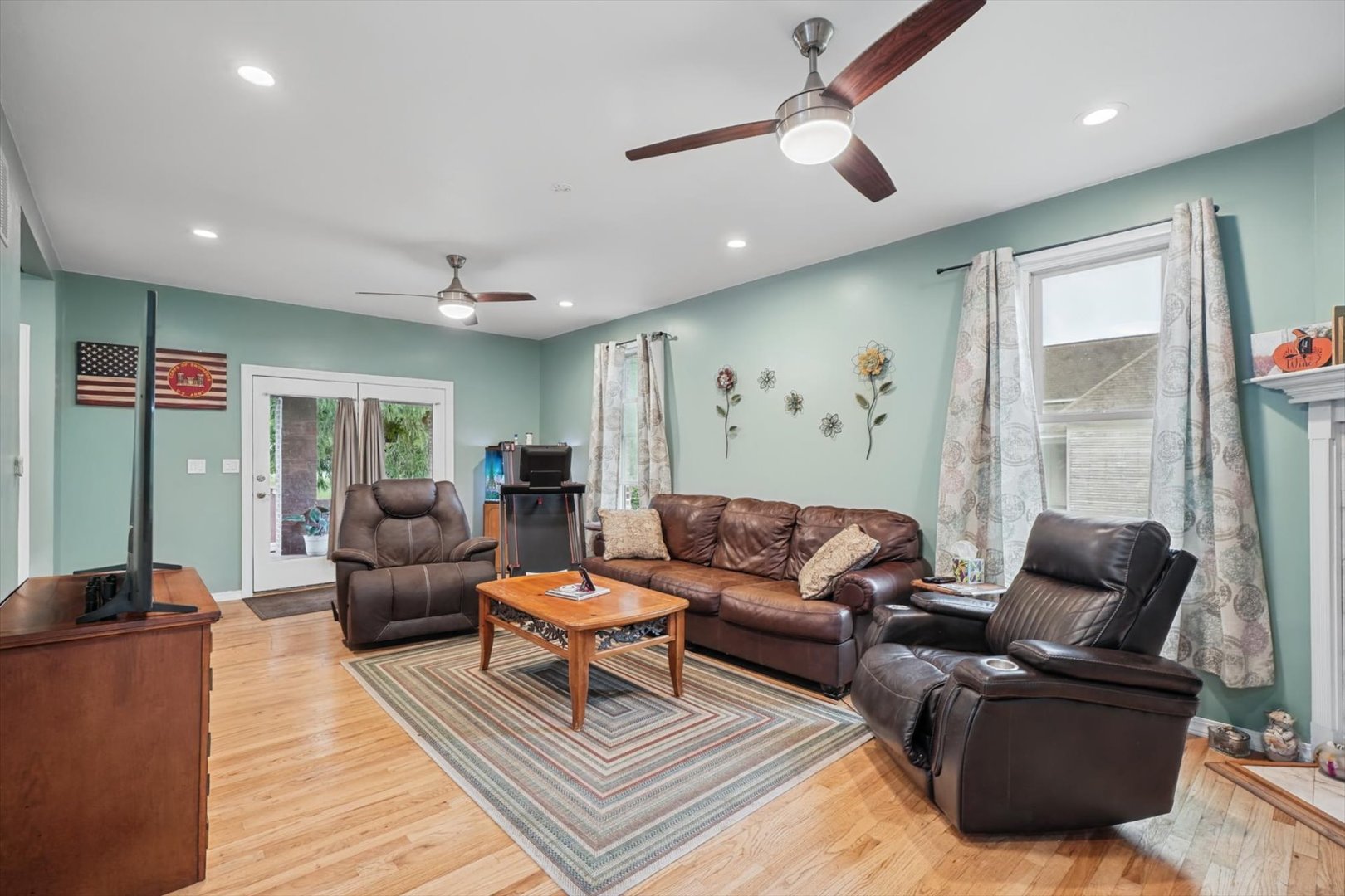 605 N Vermilion Street Property Photo 11