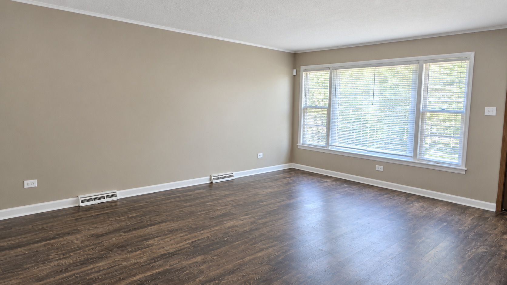14444 Ellis Avenue Property Photo 2