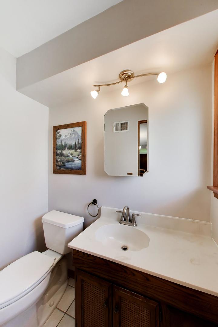 704 W Lonnquist Boulevard Property Photo 14