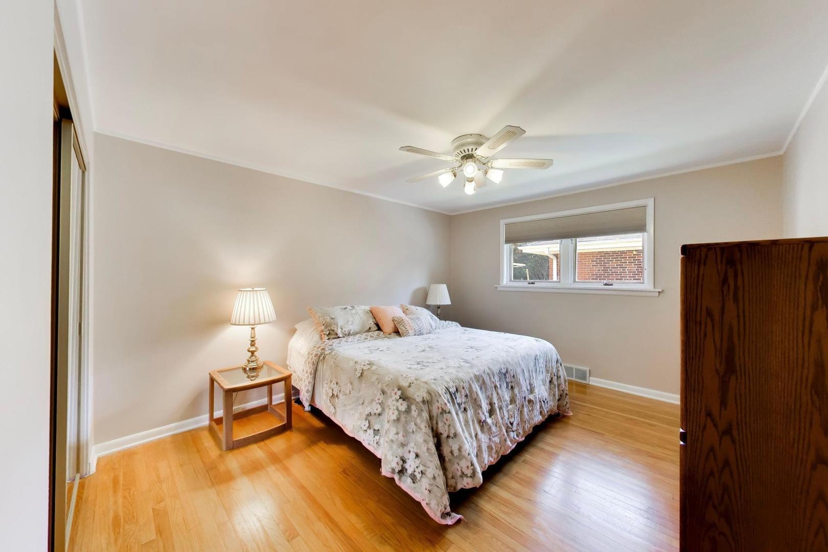704 W Lonnquist Boulevard Property Photo 19